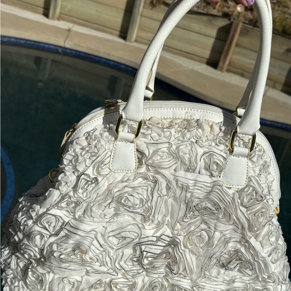 Purse beautiful unique party and dressy. - Picture 3 of 8